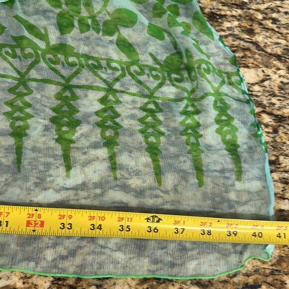 Sarah Stewart 100% Silk Leaf Print Hand Rolled Scarf In Green - Picture 4 of 5